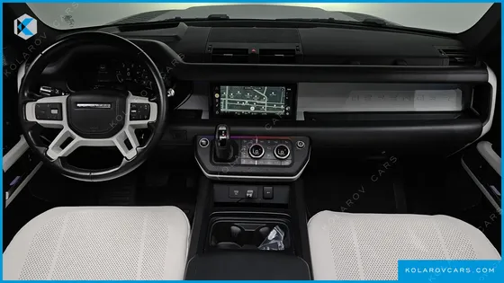 LAND ROVER DEFENDER 110 D300 HSE