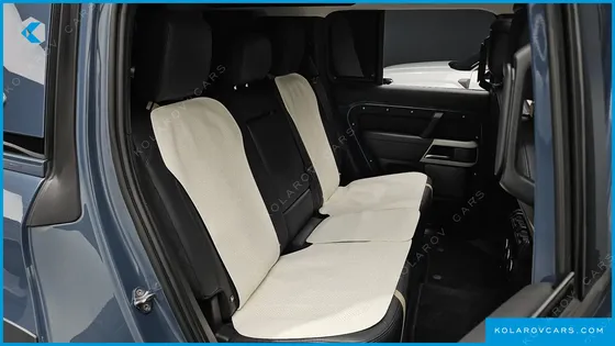LAND ROVER DEFENDER 110 D300 HSE