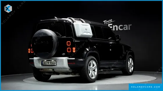 LAND ROVER DEFENDER 110 D300 HSE