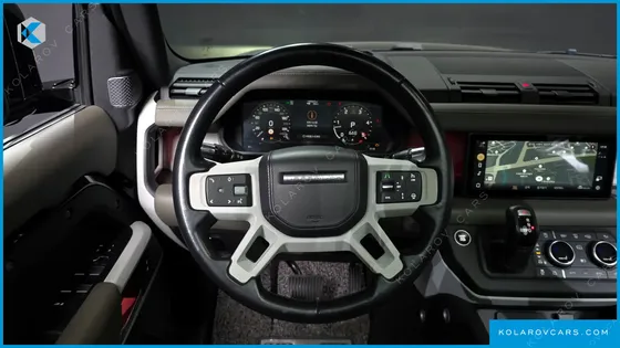 LAND ROVER DEFENDER 110 D300 HSE