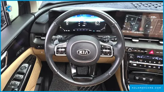 KIA CARNIVAL 7-SEATER SIGNATURE
