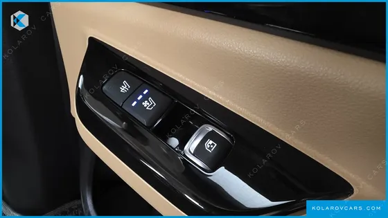 KIA CARNIVAL 7-SEATER SIGNATURE