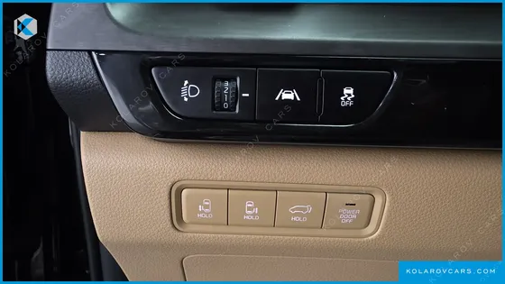 KIA CARNIVAL 7-SEATER SIGNATURE