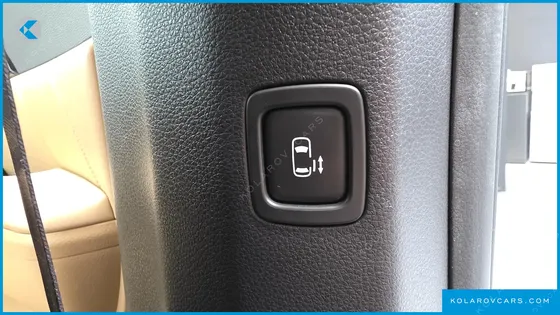 KIA CARNIVAL 7-SEATER SIGNATURE