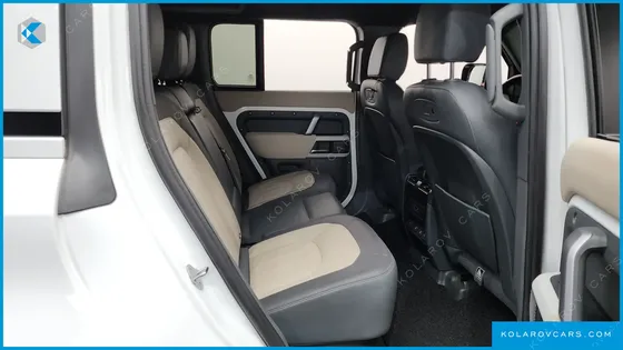 LAND ROVER DEFENDER 110 P300 X-DYNAMIC SE
