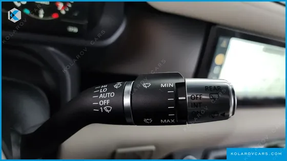 LAND ROVER DEFENDER 110 P300 X-DYNAMIC SE