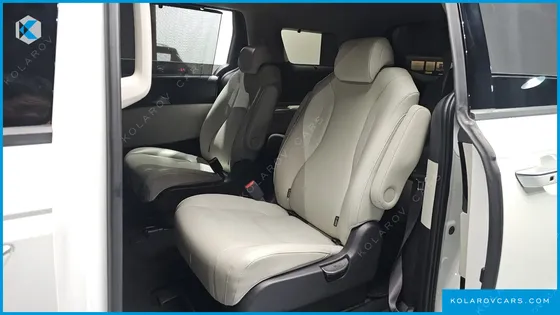 KIA CARNIVAL 9-SEATER NOBLESSE