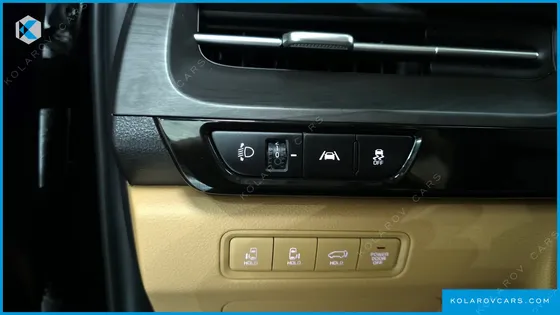 KIA CARNIVAL 7-SEATER NOBLESSE