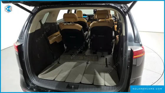 KIA CARNIVAL 7-SEATER NOBLESSE