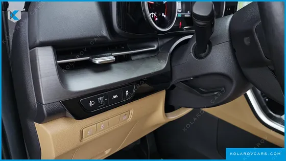 KIA CARNIVAL 9-SEATER PRESTIGE
