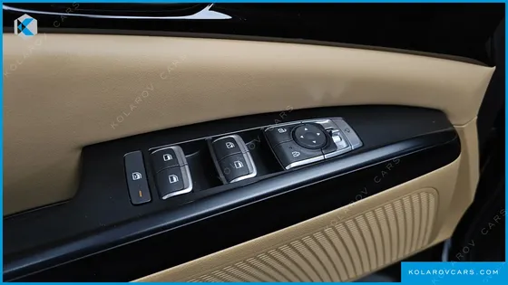 KIA CARNIVAL 9-SEATER PRESTIGE