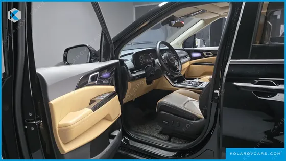 KIA CARNIVAL GASOLINE 9-SEATER SIGNATURE