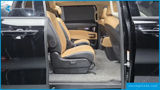 KIA CARNIVAL GASOLINE 9-SEATER SIGNATURE