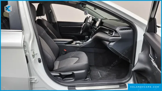 TOYOTA CAMRY 2.5 LE HYBRID
