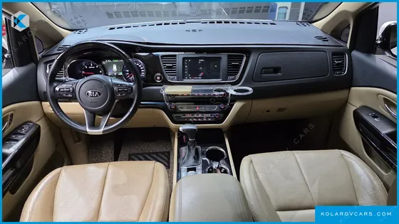 KIA CARNIVAL 7-SEATER LIMOUSINE