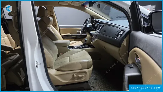 KIA CARNIVAL 7-SEATER LIMOUSINE