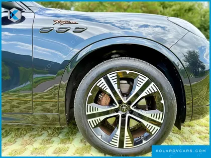 MASERATI GRECALE AWD FOLGORE