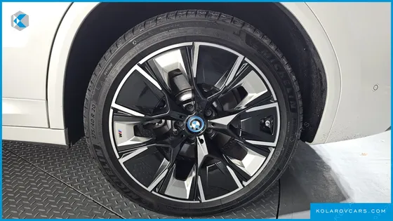 BMW IX3 M SPORTS