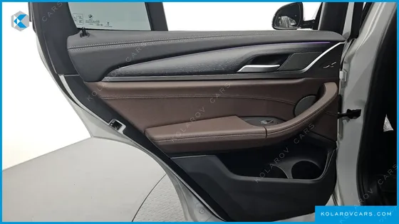 BMW IX3 M SPORTS