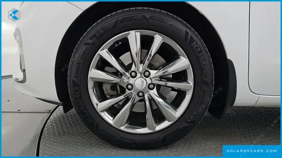 KIA CARNIVAL 9-SEATER PRSTIGE