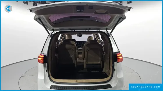 KIA CARNIVAL 9-SEATER PRSTIGE