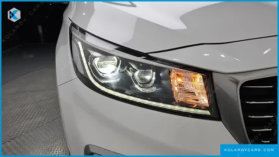 KIA CARNIVAL 9-SEATER PRSTIGE