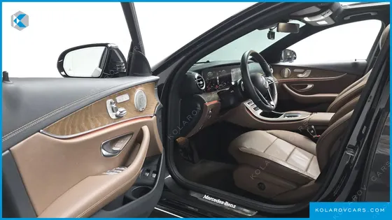 MERCEDES E-CLASS E300E 4MATIC EXCLUSIVE