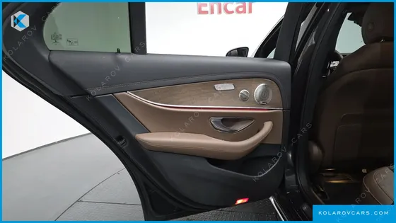 MERCEDES E-CLASS E300E 4MATIC EXCLUSIVE