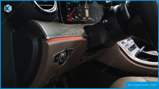 MERCEDES E-CLASS E300E 4MATIC EXCLUSIVE