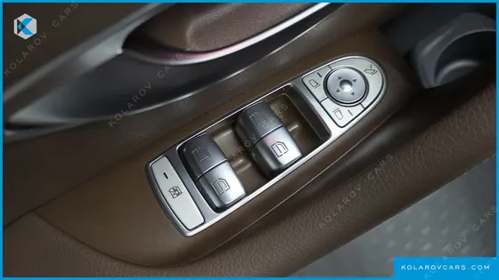 MERCEDES E-CLASS E300E 4MATIC EXCLUSIVE