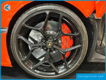 LAMBORGHINI REVUELTO 6.5 V12