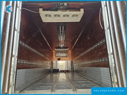 VOLVO CARGO TRUCK 6X2