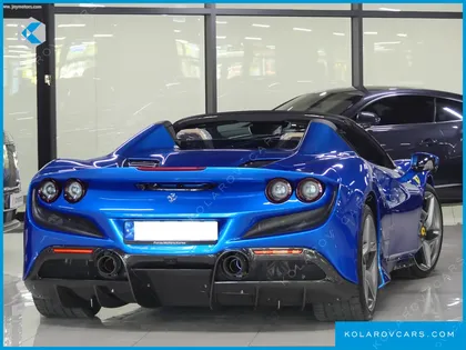 FERRARI F8 3.9 V8