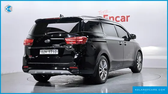 KIA CARNIVAL 9-SEATER NOBLESSE SPECIAL