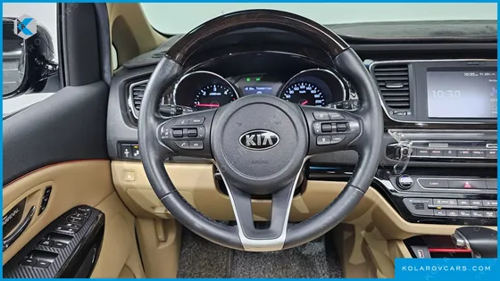KIA CARNIVAL 9-SEATER NOBLESSE SPECIAL