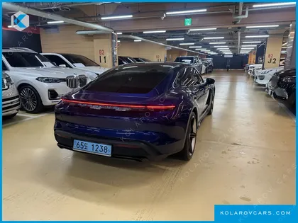 PORSCHE TAYCAN GTS