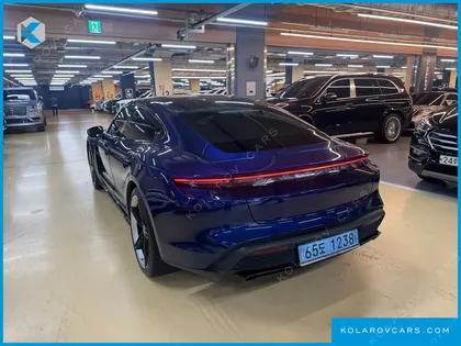 PORSCHE TAYCAN GTS