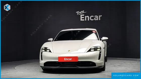 PORSCHE TAYCAN BASE