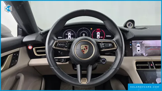 PORSCHE TAYCAN BASE