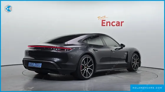 PORSCHE TAYCAN 4S