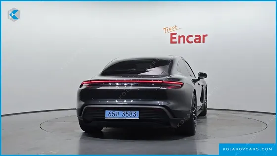 PORSCHE TAYCAN 4S