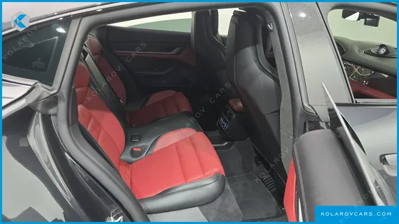 PORSCHE TAYCAN 4S