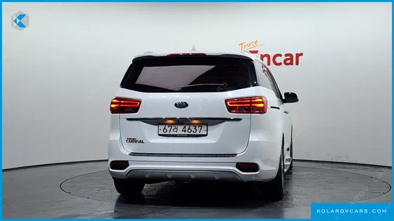 KIA CARNIVAL 9-SEATER NOBLESSE
