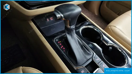 KIA CARNIVAL 9-SEATER NOBLESSE