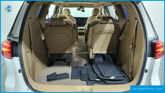 KIA CARNIVAL 9-SEATER NOBLESSE