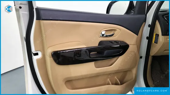 KIA CARNIVAL 9-SEATER NOBLESSE