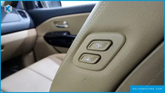 KIA CARNIVAL 9-SEATER NOBLESSE