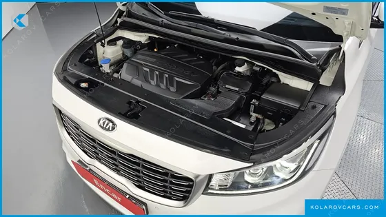 KIA CARNIVAL 9-SEATER NOBLESSE
