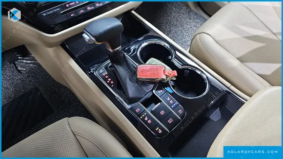 KIA CARNIVAL 9-SEATER NOBLESSE