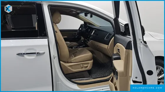 KIA CARNIVAL 9-SEATER NOBLESSE